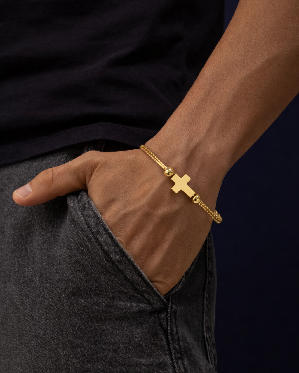 Covenant Cross Wire Bangle